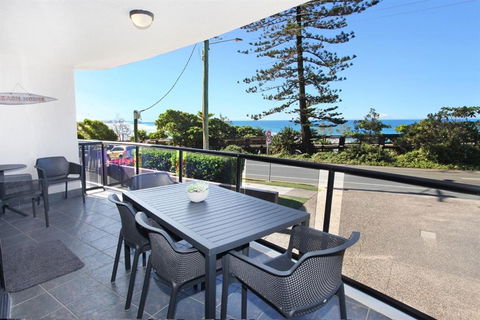 Unit 1 Phoenix Apartments Coolum Beach - Accommodation Australia 2