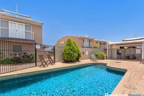 SerendibatSandcastles Fingal Bay - Accommodation Australia 4