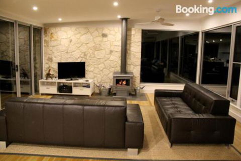 DEstrees Bay Beach House - Accommodation Australia 2