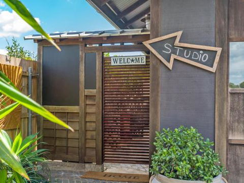 Black Beauty Studio - Accommodation Australia 5