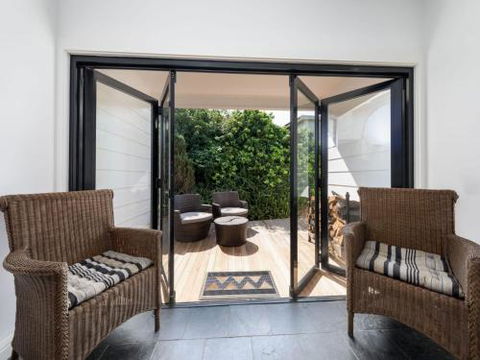THE BEACH HOUSE Gerroa 4pm Check Out Sundays - Accommodation Australia 3