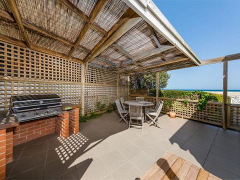 THE BEACH HOUSE Gerroa 4pm Check Out Sundays - Accommodation Australia 1
