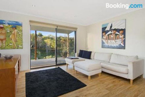 A One One Two At Island Beach - Australia Shopping 1