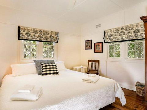 LAVENDER COTTAGE Alpine Southern Highlands 4pm Check Out Sundays - Accommodation Australia 6