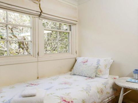 LAVENDER COTTAGE Alpine Southern Highlands 4pm Check Out Sundays - Accommodation Australia 2