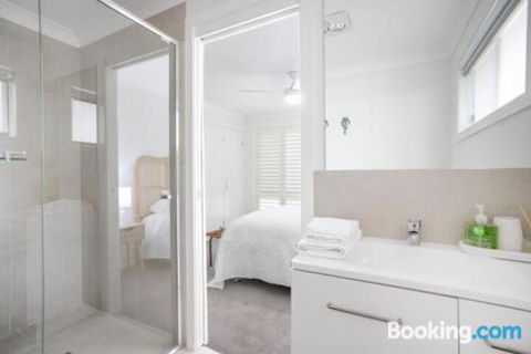 Lake Dreaming 4 Lulworth - Accommodation Australia 3