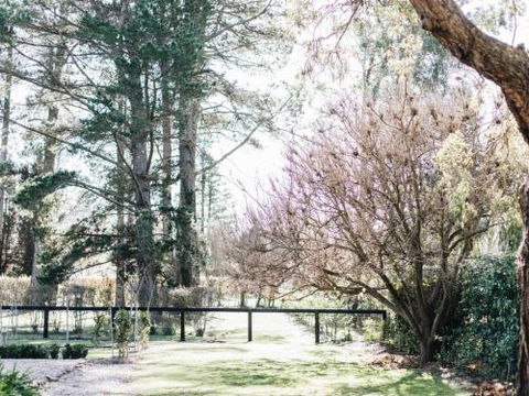 KIRRIEMUIR Burradoo Southern Highlands 4pm Check Out Sunday - Accommodation Australia 1