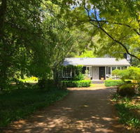 Mirriyindi Unique Berrima escape for 9 in the Southern Highlands 4pm check out Sundays