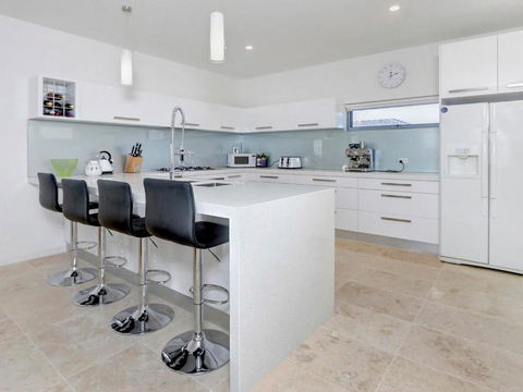 Rosalea By The Bay - Australia Shopping 4