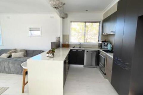 Geelong House - Local Tourism 0