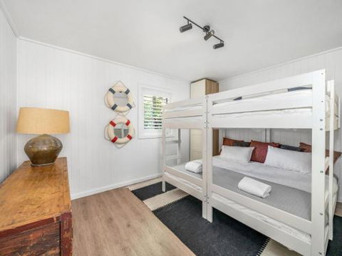 Akora At Hyams 4pm Check Out Sundays - Australia Shopping 2