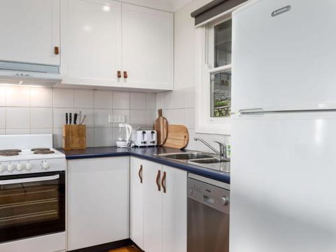 SEAWAYS Gerroa 4pm Check Out On Sunday - Accommodation Australia 2