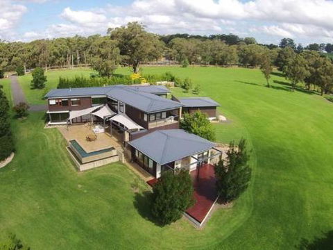 ALPINE LODGE Alpine Southern Highlands 4pm Check Out Sundays - Local Tourism 4