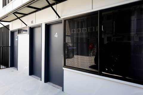 Airlie Sun & Sand Accommodation Studio 1 - Australia Shopping 4