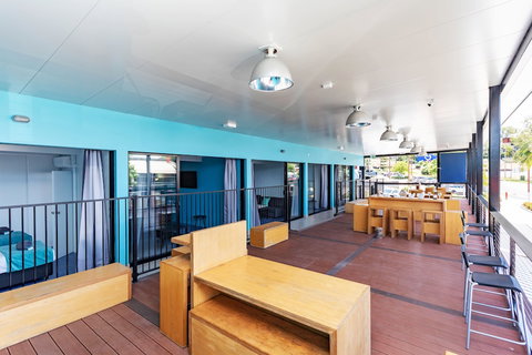 Airlie Sun & Sand Accommodation Studio 1 - Australia Shopping 6