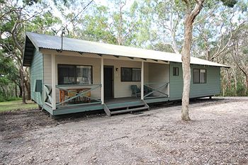 North Coast Holiday Parks Hungry Head Cabins - Local Tourism 0