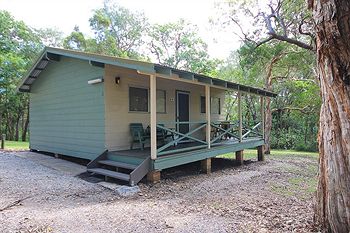 North Coast Holiday Parks Hungry Head Cabins - Local Tourism 3