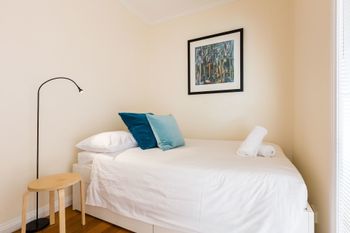 KIM 2BDR West Melbourne Apartment - Accommodation Australia 1