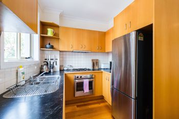 KIM 2BDR West Melbourne Apartment - Accommodation Australia 4