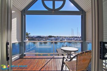 Harbourfront Retreat - Accommodation Australia 1