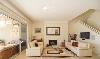 Harbourfront Retreat - Accommodation Australia 5
