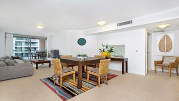 The Apartment Service HELP7 - Local Tourism 0