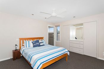 DOLPHIN VIEWS - Accommodation Australia 5