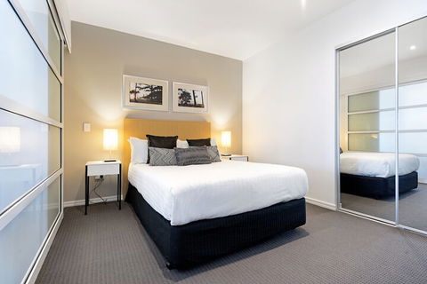 H Residences 2 Bedroom Ocean View In Surfers Paradise - Accommodation Australia 2