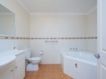 Lagoons Estate 6 Dowling Street - Accommodation Australia 5