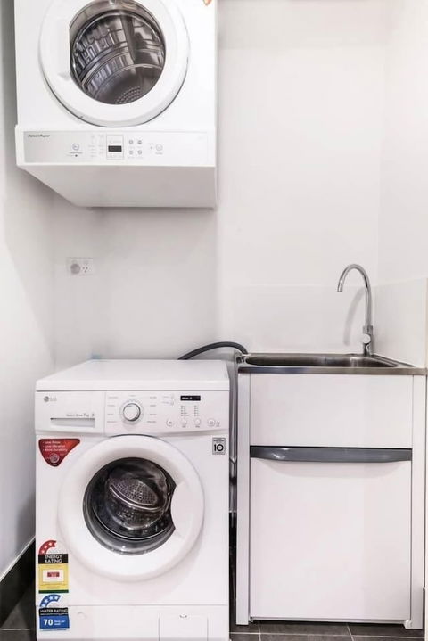 F03-darling Harbour 1 BDR APT - Accommodation Australia 5