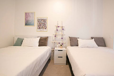 F03-darling Harbour 1 BDR APT - Accommodation Australia 2