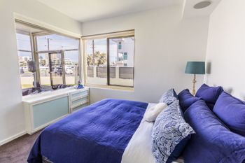 Serene Marinafront 3BR Retreat - Local Tourism 1