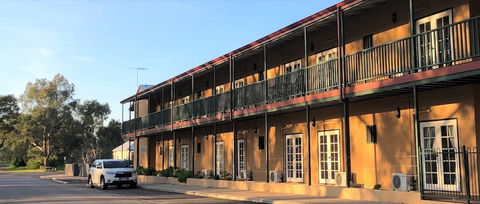 Settlers Hotel York - Local Tourism 1