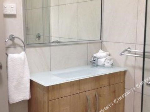 BEST WESTERN CASTLE LODGE MOTEL - Accommodation Australia 3
