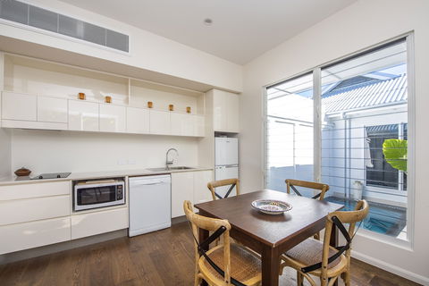 Reflections Villa 3 - Accommodation Australia 2