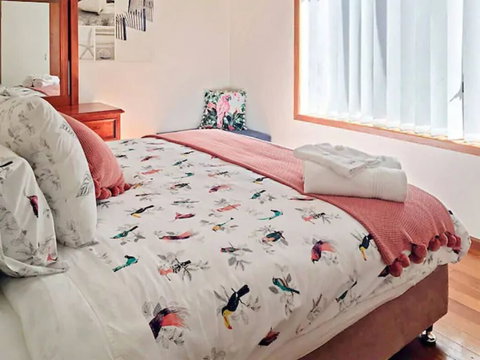 Sun, Beach, Shops, Wifi, Netflix - Local Tourism 2