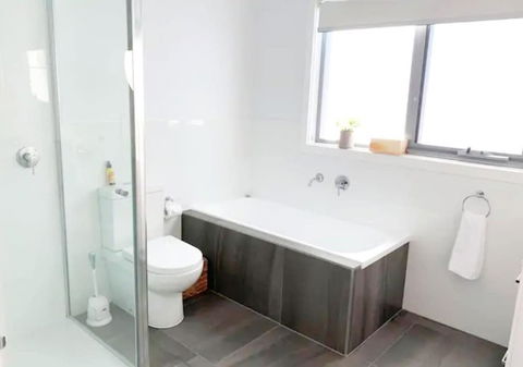 Brand New Home - 10min To Beach & Torquay - Local Tourism 1