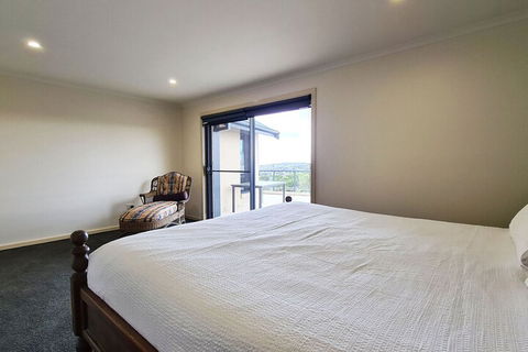 A Vista, Townhouse 1 - Accommodation Australia 5