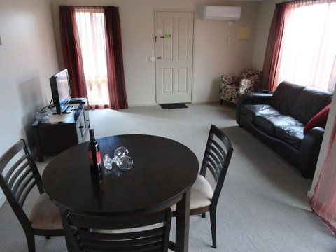 Victoria Lodge Motor Inn And Apartments - Australia Shopping 5