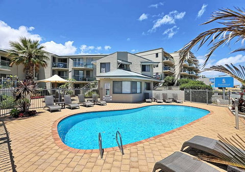 Scarborough Beach Front Resort Shell 13 - Local Tourism 3