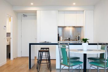 Panoramic Melbourne Views From Stylish Apartment - Accommodation Australia 1