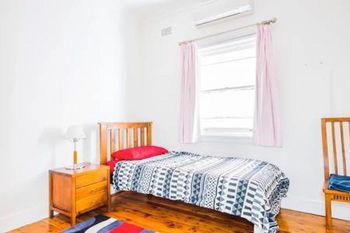 Coogee Apartment - Local Tourism 6