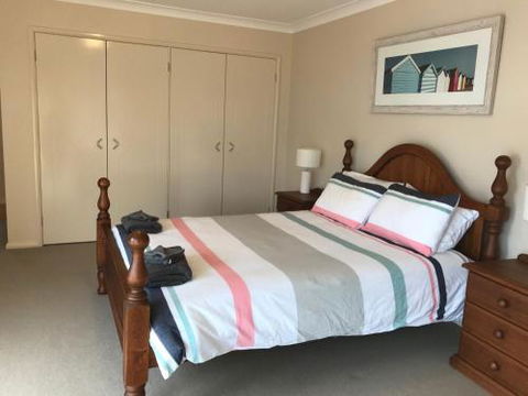 DAY DREAMING On DONLAN - Accommodation Australia 3