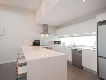 Boat Harbour Holiday 10 Noamunga Street - Australia Shopping 6