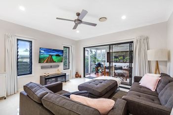 Paradise At The Point - Australia Shopping 0