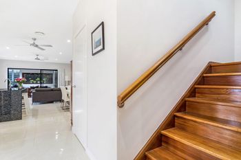 Paradise At The Point - Australia Shopping 6