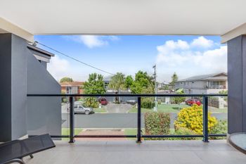 Paradise At The Point - Australia Shopping 4