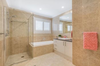 Paradise At The Point - Australia Shopping 1