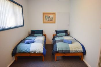 Diamond Lake House - Accommodation Australia 6