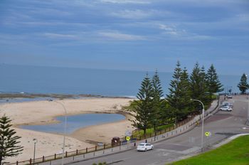 Luxury Beach Escape 90mins From Sydney - Local Tourism 4